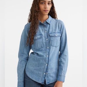 H&M Medium Wash Denim Long Sleeve Snap Front Shirt Size 12